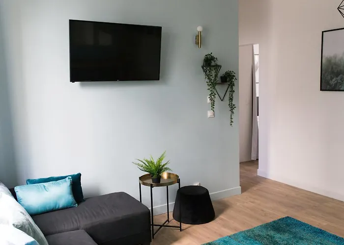 Sleep In Montpellier, Cosy, Central, 5 Ch, 10P, Tram L1, 2,3 & 4